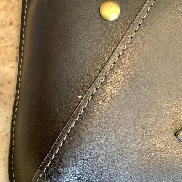 IIBeCa by Joy Gryson Black Crossbody - Picture 10 of 11